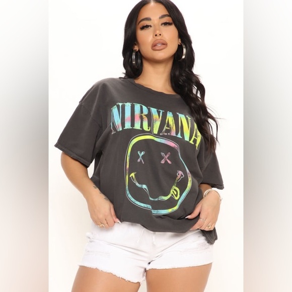 Tops - NIRVANA SMILE GRAPHIC TEE